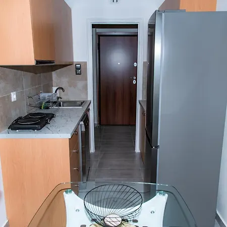 Pnika 3 *